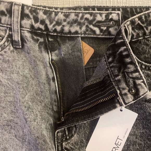 Vervet Sienna Super High-rise Shorts - Picture 5 of 6